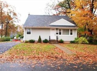 179 Thompson St, Dumont, NJ 07628