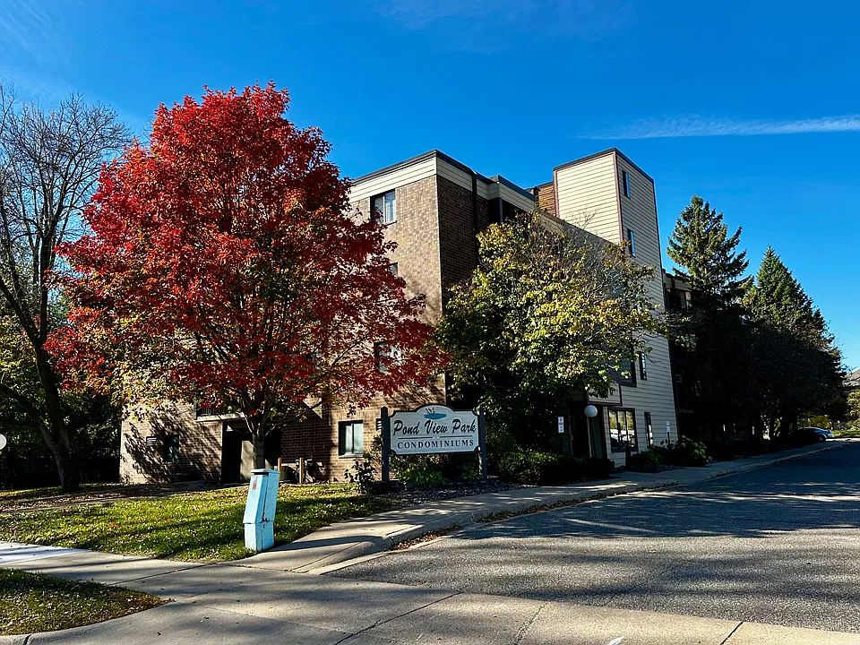 1400 Dakota Ave S #209