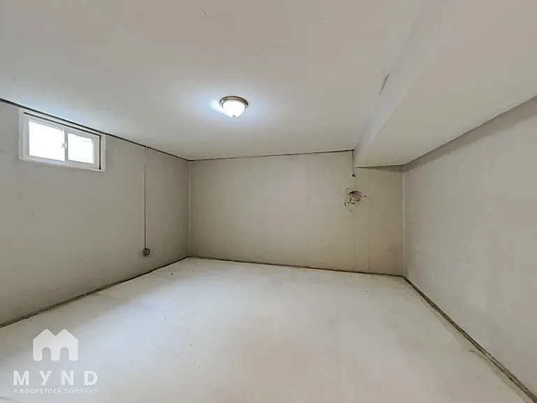 105 W Carolina St — Photo 18