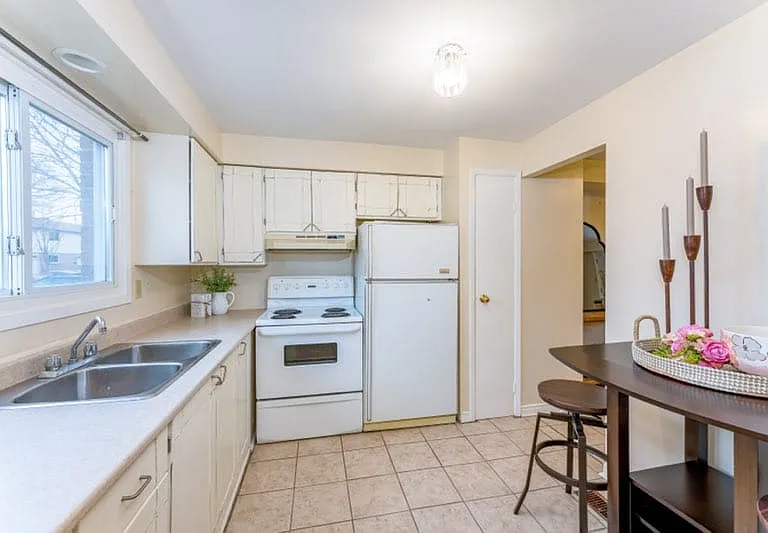 215 Trudeau Dr #60 — Photo 2