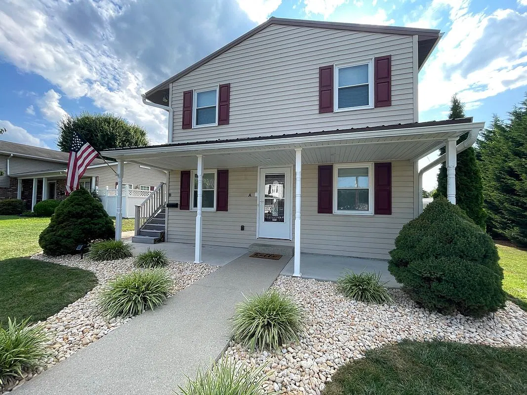 2 bed, 1.0 bath, 768 sqft, $1,500 — Photo 1