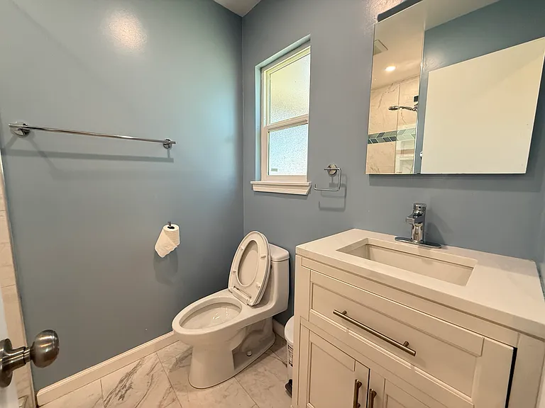 5376 Selma Ave — Photo 9