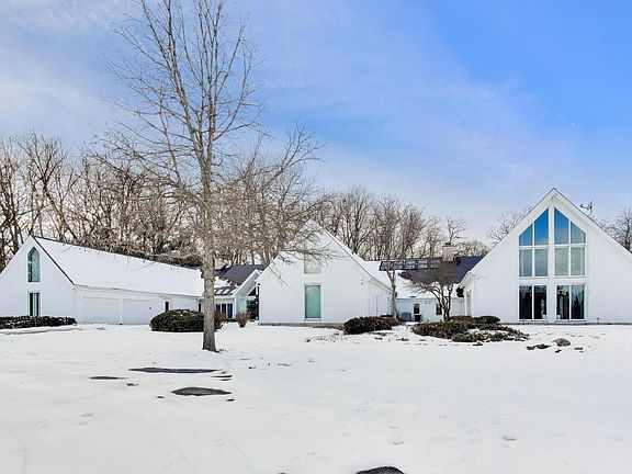 3rd image of 7716 Crystal Springs Rd