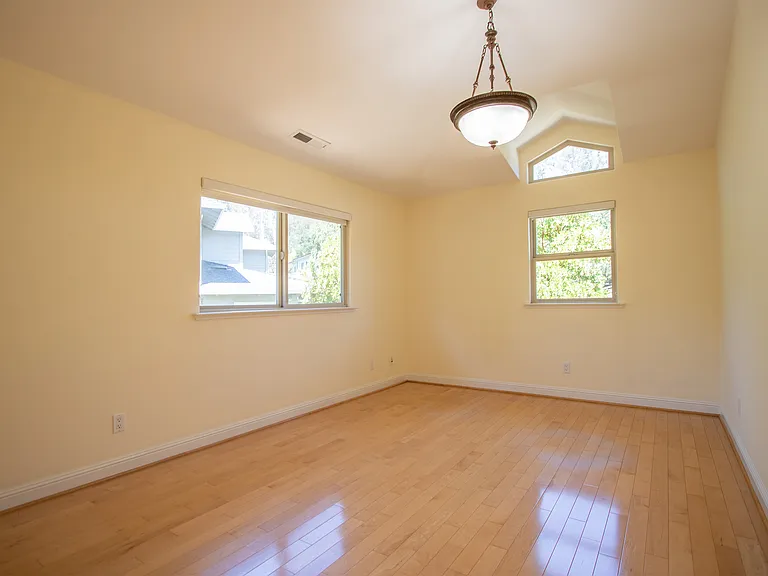 111 Misty Ct — Photo 25
