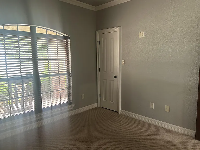 1661 E FM 93 — Photo 19