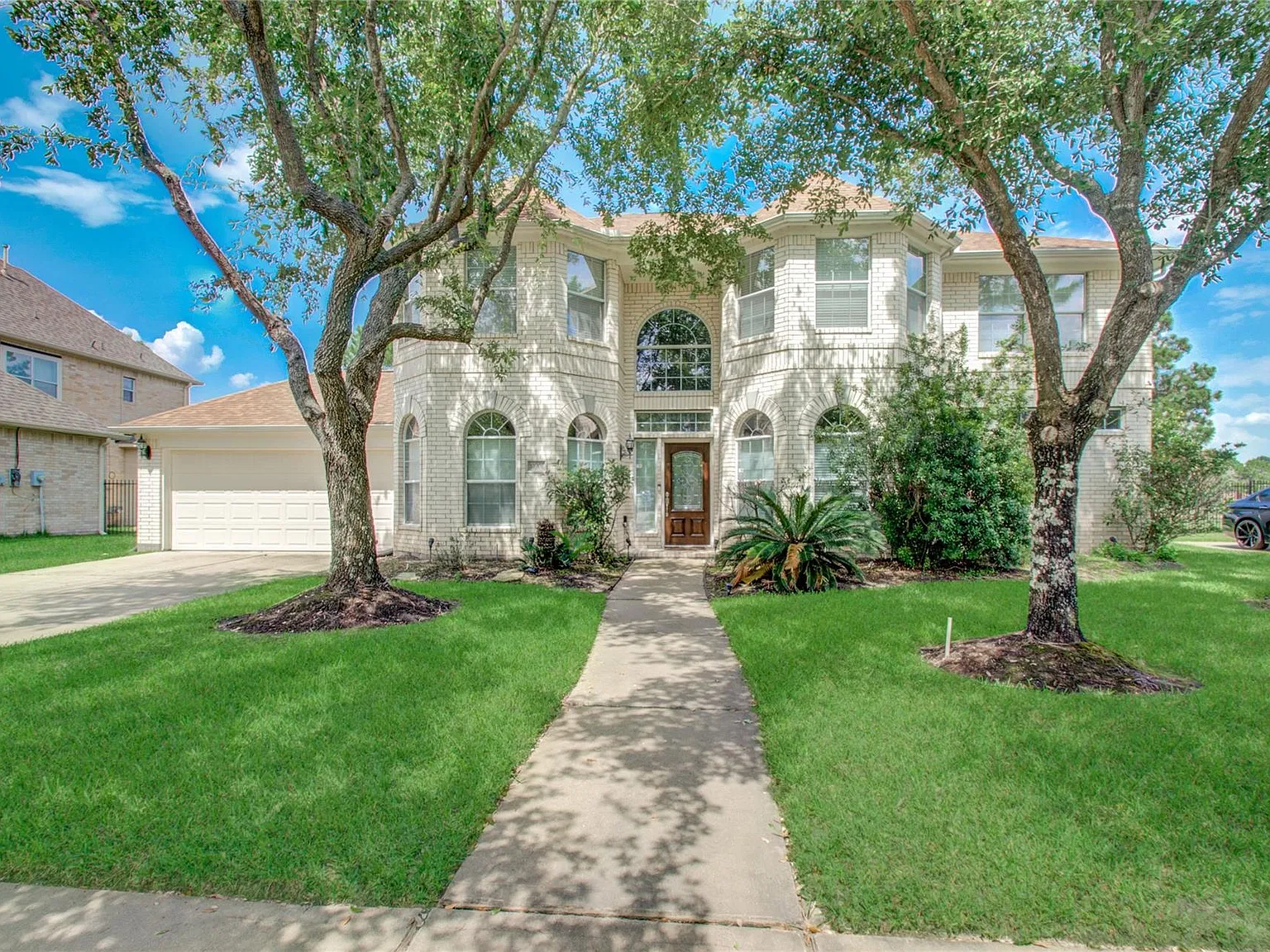 5 bed, 3.5 bath, 3666 sqft, $3,400 — Photo 1