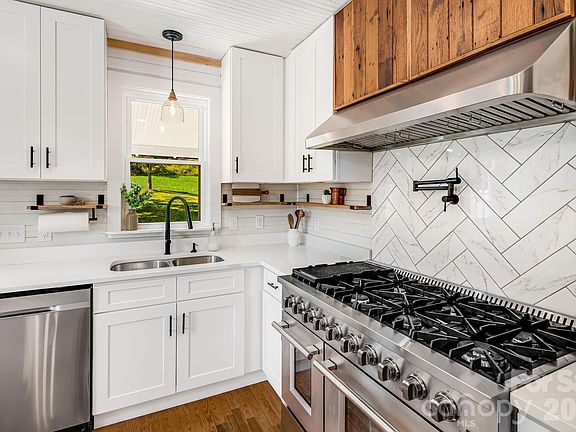 14th image of this home