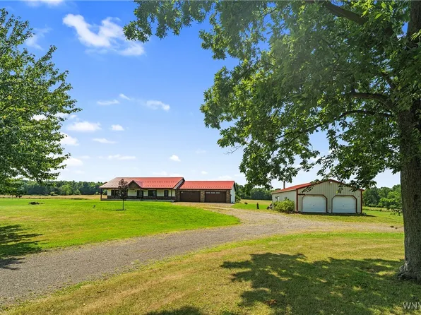 757 Hopper Rd, Forestville, NY 14062