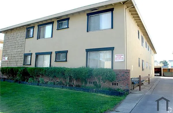 1 bed, 650 sqft, $2,100 — Photo 2