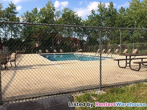 5th image of W168N11062 Ashbury Cir