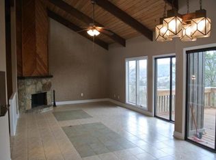 206 Treetop Ln, Johnson City, TN 37601