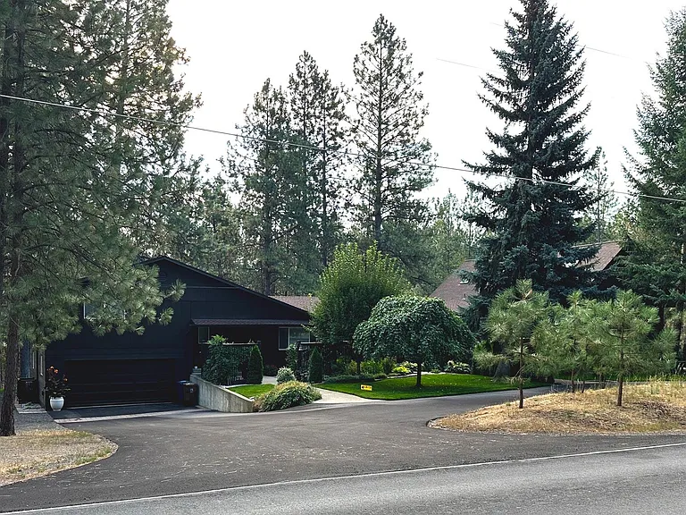 7223 S Cedar Rd — Photo 2