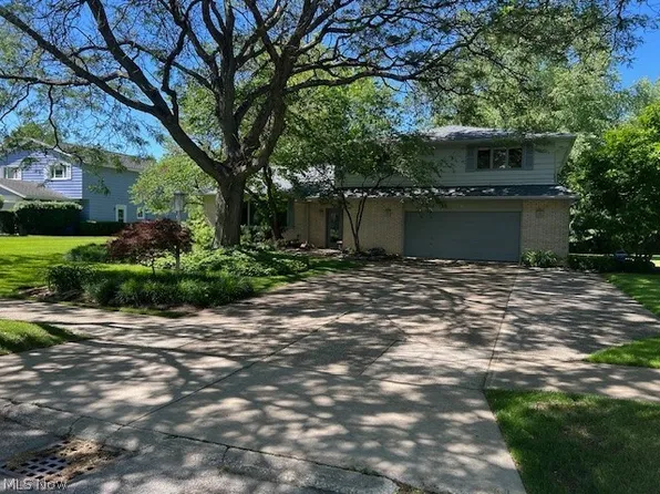 2432 Brian Dr, Beachwood, OH 44122