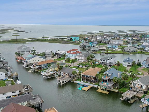 3rd image of 16619 Jamaica Cove Rd
