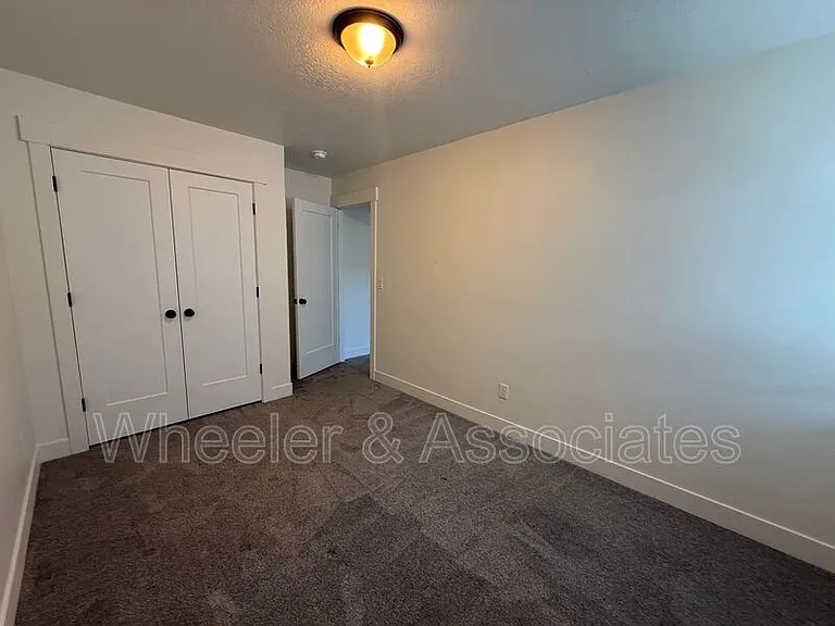 1294 E 1640 S — Photo 11