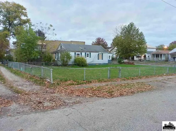 609 18th St W, Huntington, WV 25704