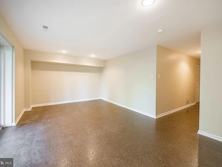 3930 Gatehouse Ln — Photo 22