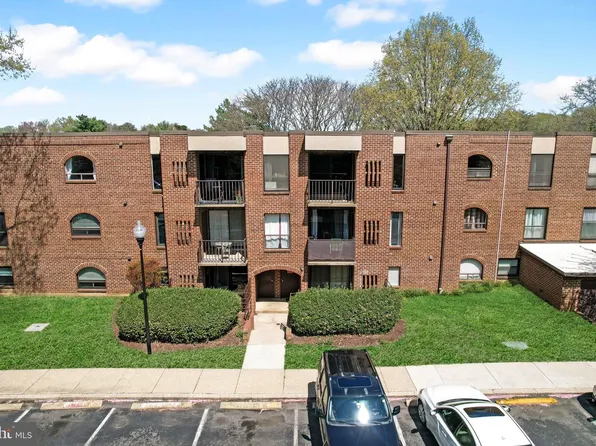 16 Silverwood Cir APT 1, Annapolis, MD 21403