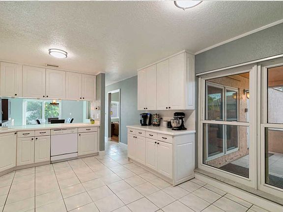 4th image of 3860 NW 1st Pl