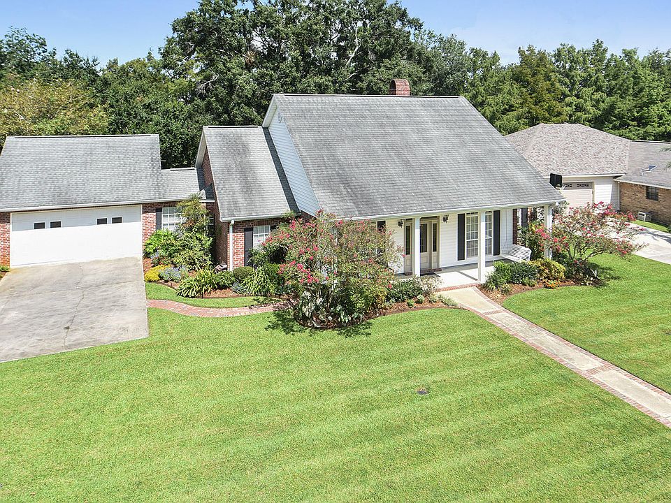 1st image of 101 Woodmont Dr