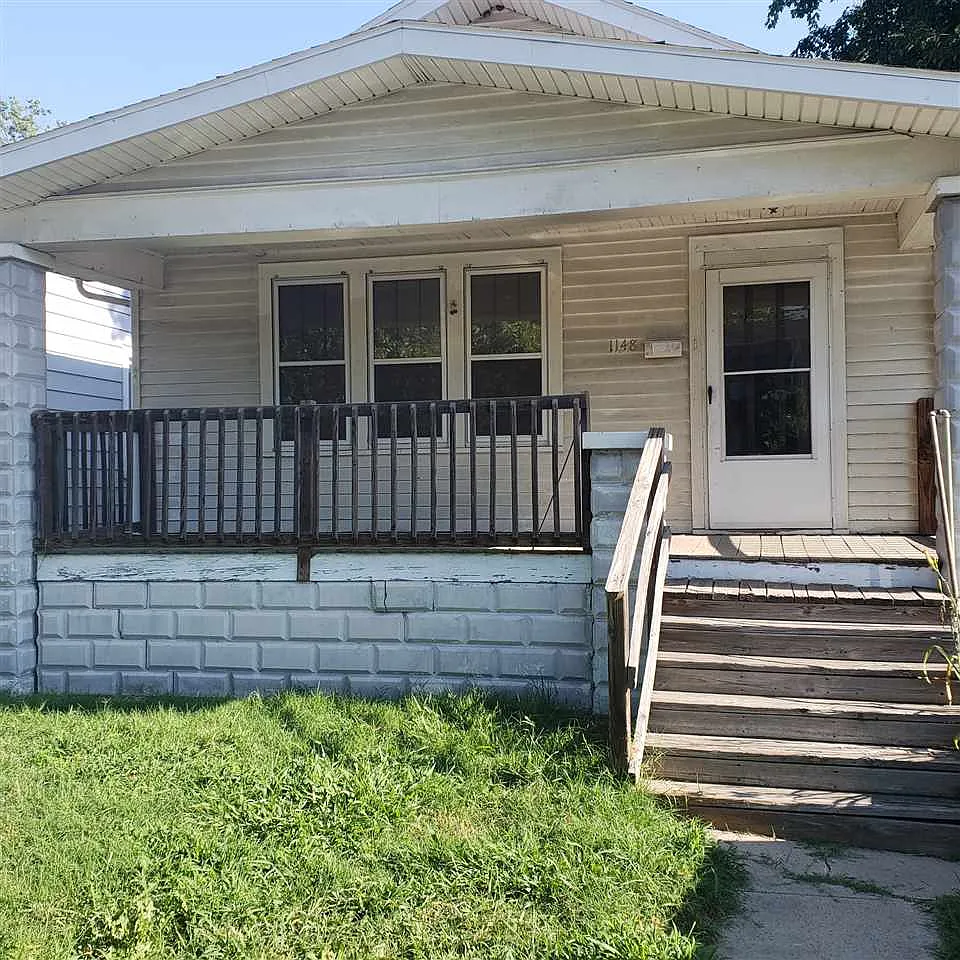 1148 Covert Ave photo 1