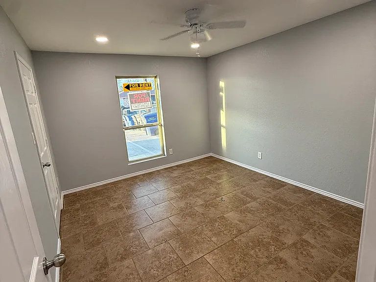 11114 Baywood St #101 — Photo 6
