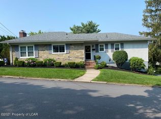41 Hilldonia Ave, Dallas, PA 18612
