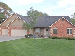 5932 SW Clarion Ln, Topeka, KS 66610