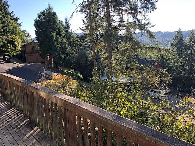 3585 Emerald St — Photo 3