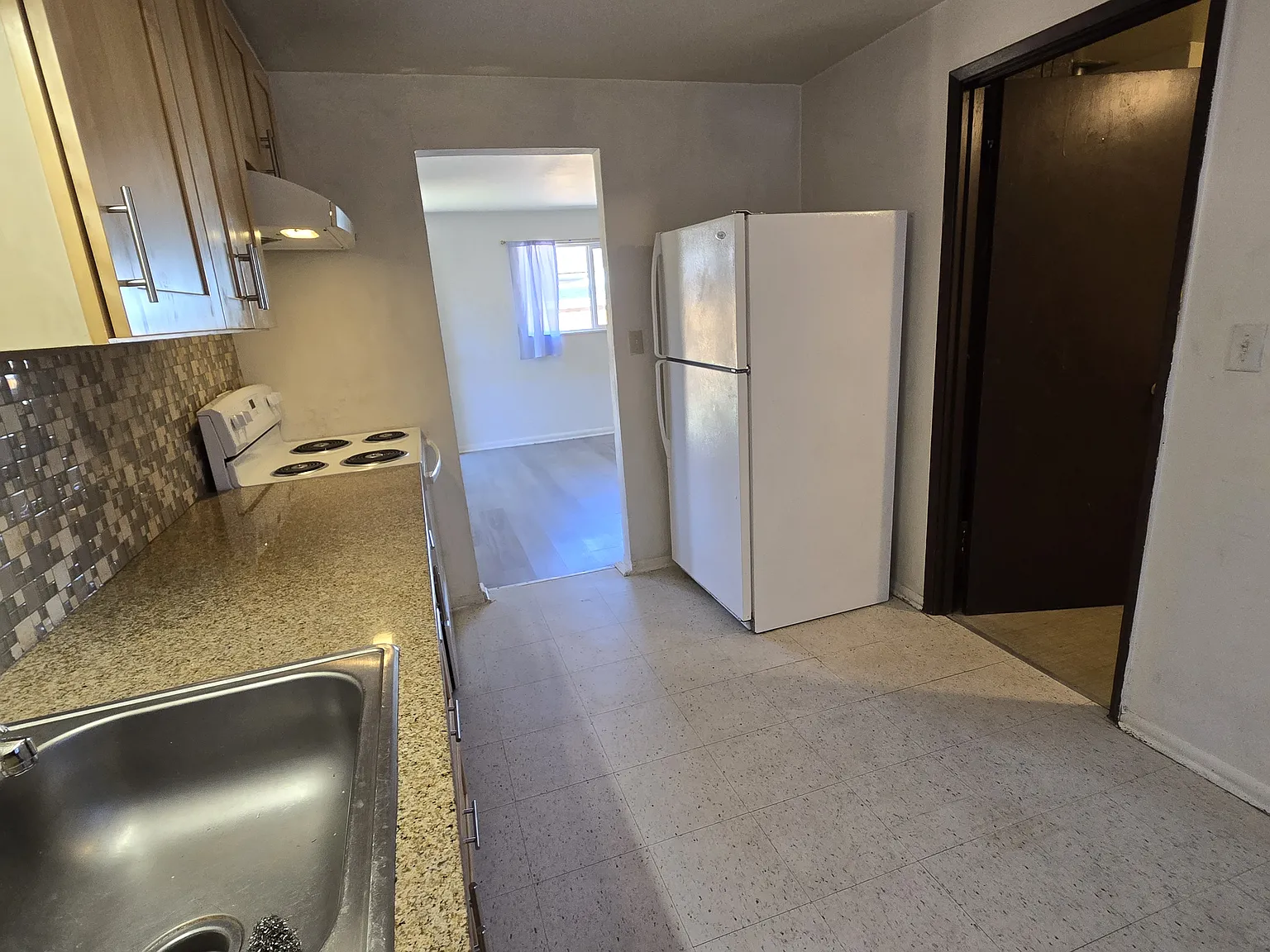 2 bed, 850 sqft, $1,950 — Photo 4