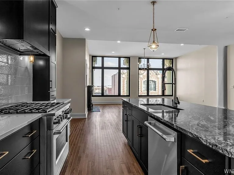 674 Main St #3 — Photo 16