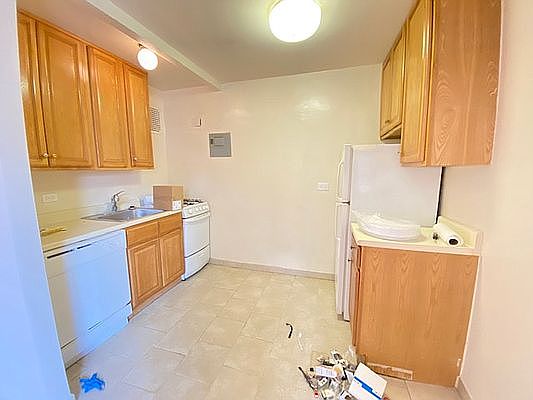 5th image of 14148 84th Dr #3