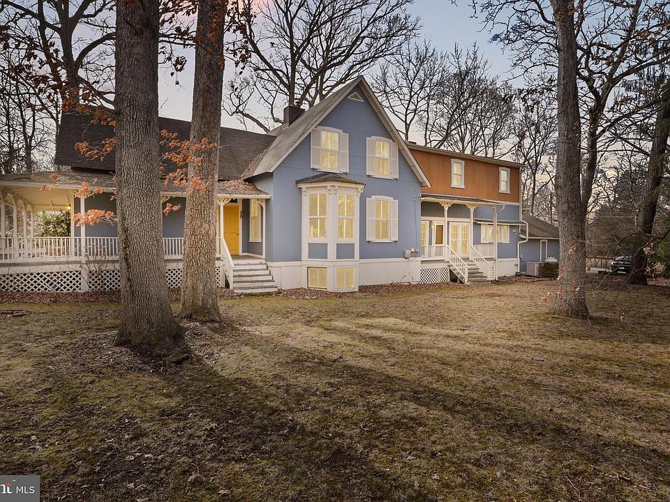 1st image of 206 Grove Ave
