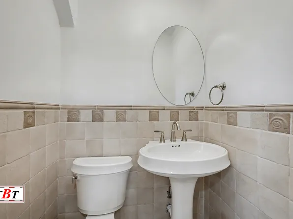 1836 East 27th Street image 29 of 34