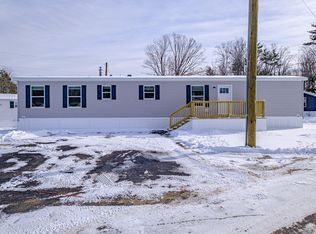 7 Cedarwood Dr, Limington, ME 04049