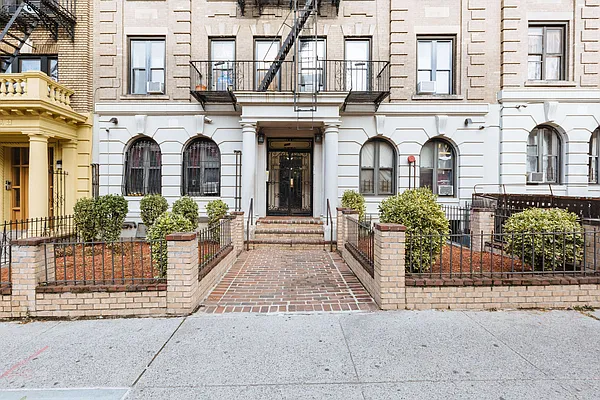 Rented by Nooklyn NYC LLC | media 16