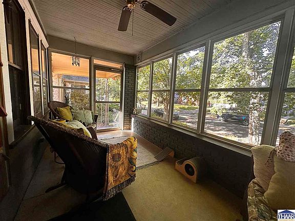 5th image of 220 Barton Ave