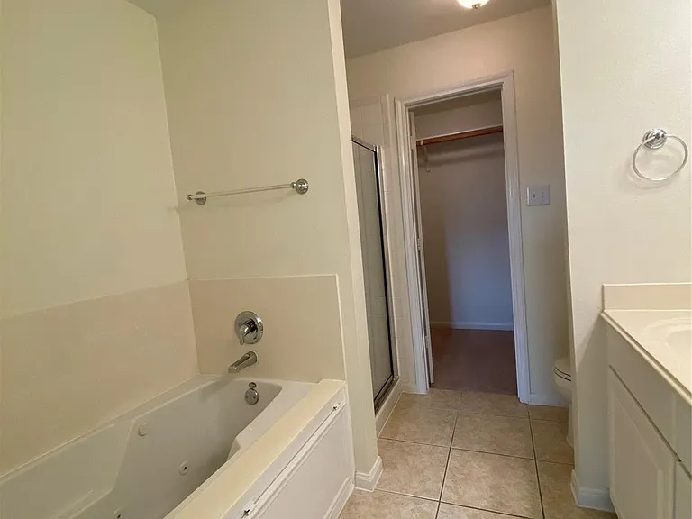 11905 Algonquin Dr #4 — Photo 14