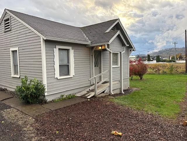 Unit Photo - 5824 Ocean Beach Hwy #1