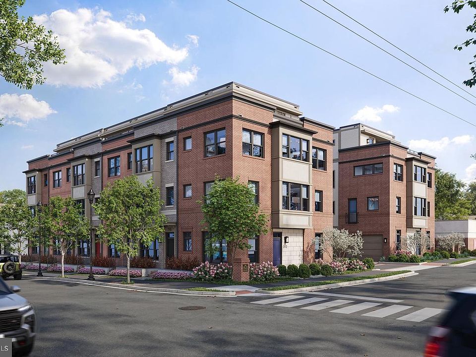 1st image of 140 N Oak St