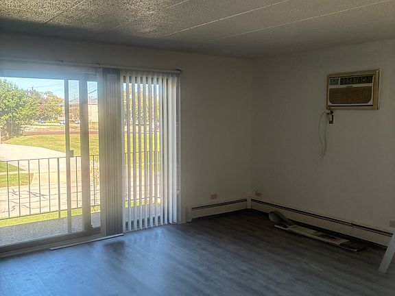 5th image of 1306 Crab Apple Ct APT 200