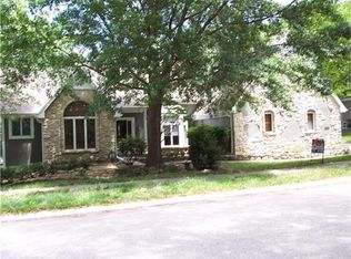 12321 Catalina St, Leawood, KS 66209