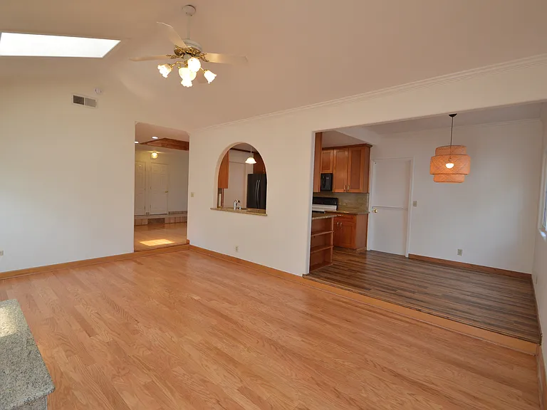 3471 Windsor Ct — Photo 9