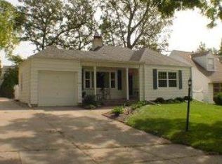 328 N 115th St, Wauwatosa, WI 53226