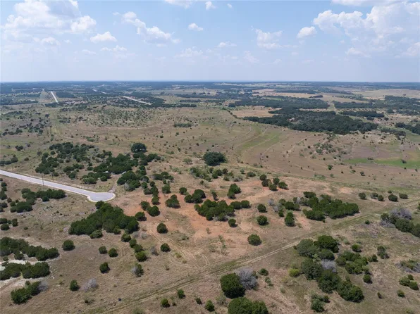 157 Heartleaf Dr, Lampasas, TX 76550