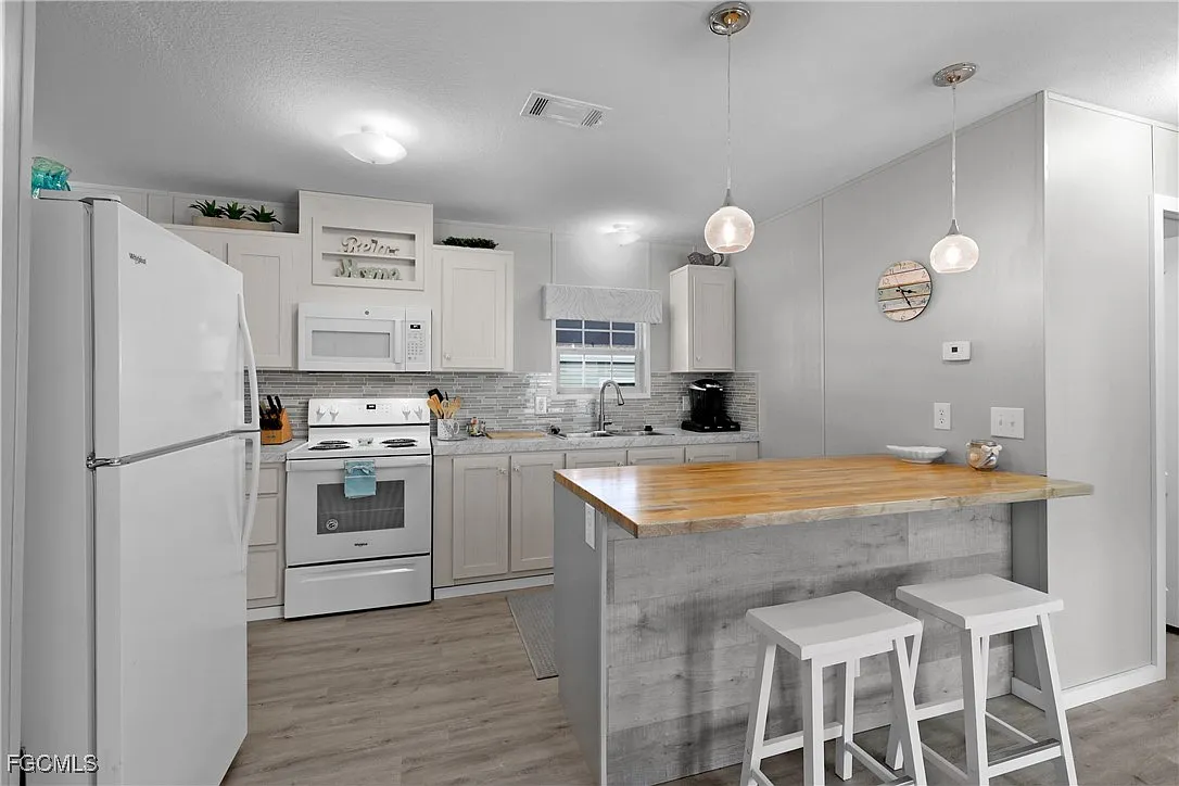 2 bed, 2.0 bath, 1080 sqft, $2,200 — Photo 4
