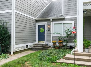 14 Lake Ave, Louisville, KY 40206