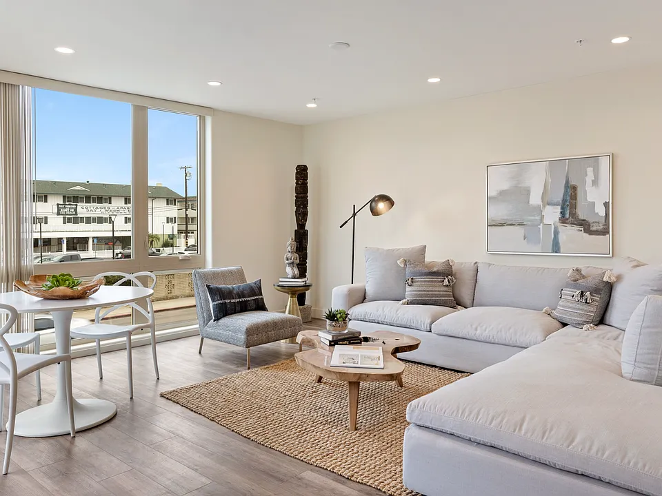 808 Reed Ave #206