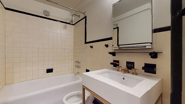 Rented by Bond New York | media 50