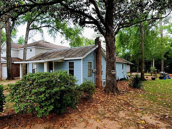 4th image of 1317 Lake Ave